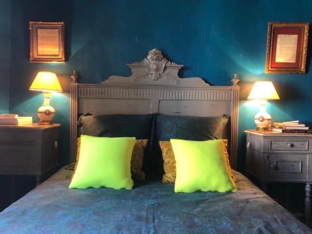 Maison D'Hotes "Les Volets Verts" Et Sa Brocante Ecueille Luaran gambar