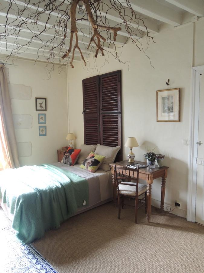 Maison D'Hotes "Les Volets Verts" Et Sa Brocante Ecueille Luaran gambar